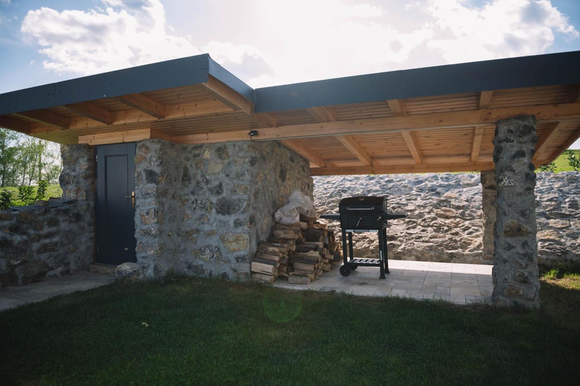 Casa Moderna In Sinteu - Intersectia Intre Modern Si Linistea Naturii Huta Voivozi Bagian luar foto