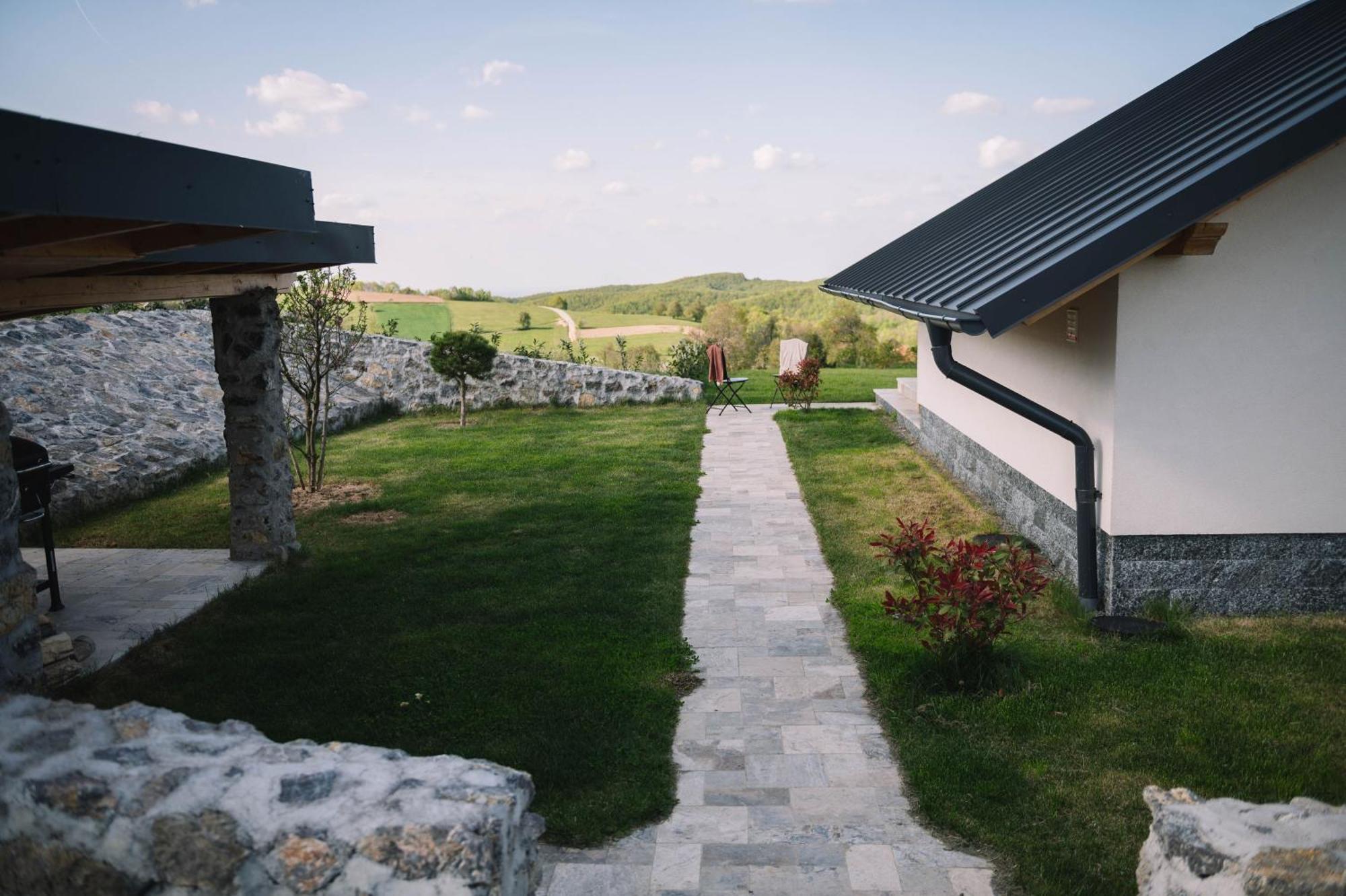 Casa Moderna In Sinteu - Intersectia Intre Modern Si Linistea Naturii Huta Voivozi Bagian luar foto